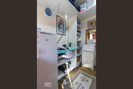 Apartamento à venda com 310m², 3 quartos e 2 vagas Apartamento à venda com 310m², 3 quartos e 2 vagasQuarto de Serviço