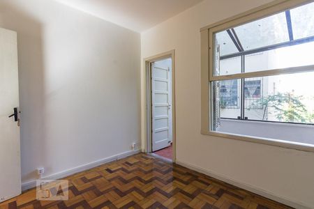Quarto  2 de apartamento para alugar com 2 quartos, 75m² em Rio Branco, Porto Alegre