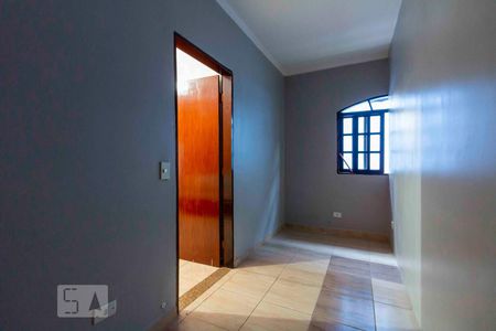 Quarto 2 de casa para alugar com 2 quartos, 50m² em Vila Jacuí, São Paulo