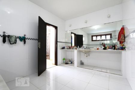 Casa à venda com 125m², 3 quartos e 3 vagasBanheiro 2