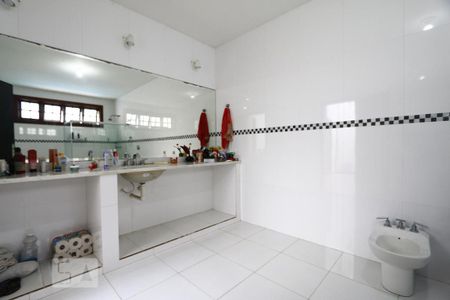 Casa à venda com 125m², 3 quartos e 3 vagasBanheiro 2