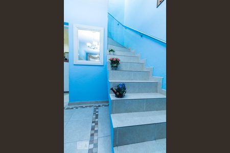 Casa à venda com 108m², 2 quartos e 1 vagaDetalhe Escada