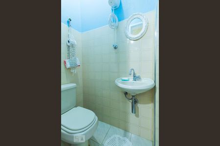 Casa à venda com 108m², 2 quartos e 1 vagaLavabo