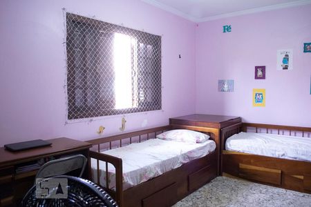 Casa à venda com 330m², 4 quartos e 6 vagas Casa à venda com 330m², 4 quartos e 6 vagasQUARTO 2 SUITE