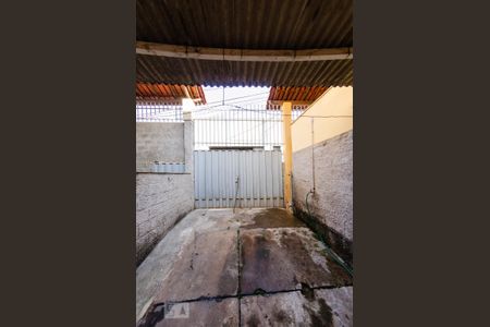 Casa à venda com 220m², 6 quartos e 8 vagas Casa à venda com 220m², 6 quartos e 8 vagasQuintal