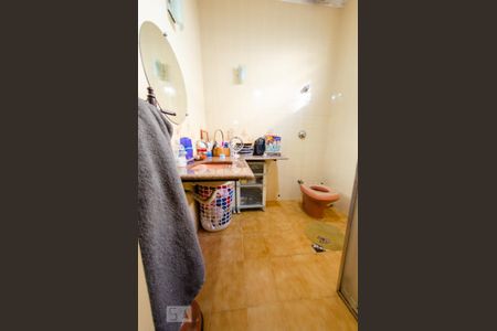 Casa à venda com 220m², 6 quartos e 8 vagas Casa à venda com 220m², 6 quartos e 8 vagasBanheiro da suíte 1