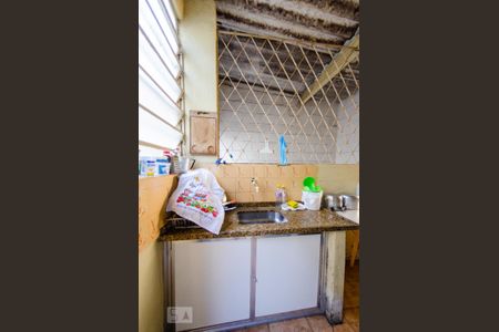 Casa à venda com 220m², 6 quartos e 8 vagas Casa à venda com 220m², 6 quartos e 8 vagasCozinha