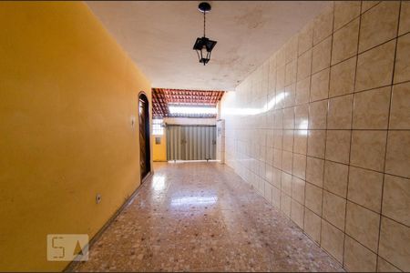 Casa à venda com 220m², 6 quartos e 8 vagas Casa à venda com 220m², 6 quartos e 8 vagasGaragem