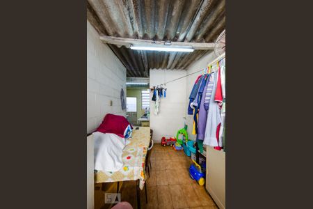 Casa à venda com 220m², 6 quartos e 8 vagas Casa à venda com 220m², 6 quartos e 8 vagasÁrea