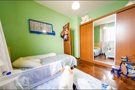 Casa à venda com 220m², 6 quartos e 8 vagas Casa à venda com 220m², 6 quartos e 8 vagasSuíte 2