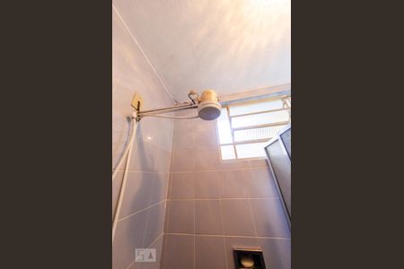 Casa à venda com 220m², 6 quartos e 8 vagas Casa à venda com 220m², 6 quartos e 8 vagasBanheiro social