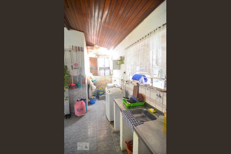 Casa à venda com 1000m², 4 quartos e 2 vagasÁrea de serviço casa 1