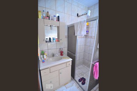 Casa à venda com 1000m², 4 quartos e 2 vagasBanheiro casa 1