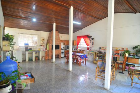 Casa à venda com 1000m², 4 quartos e 2 vagasVaranda casa 1