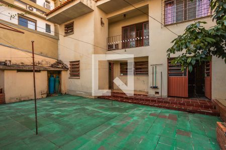 Casa à venda com 300m², 3 quartos e 2 vagasQuintal