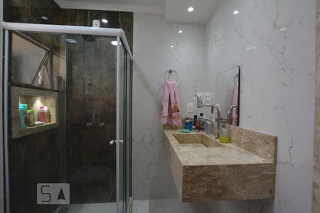 Apartamento à venda com 80m², 3 quartos e sem vagaBanheiro da suite