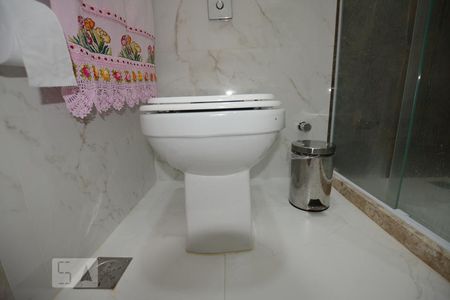 Apartamento à venda com 80m², 3 quartos e sem vagaBanheiro da suite- vaso