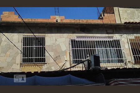 Apartamento à venda com 80m², 3 quartos e sem vaga Apartamento à venda com 80m², 3 quartos e sem vagaFachada