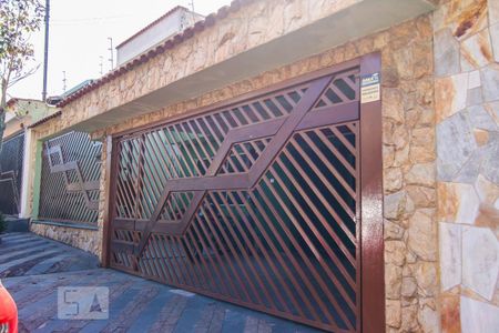 Casa à venda com 150m², 2 quartos e 4 vagasFachada