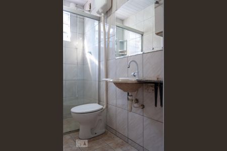 Banheiro 1 de casa à venda com 1 quarto, 80m² em Vila Carmem, São Paulo