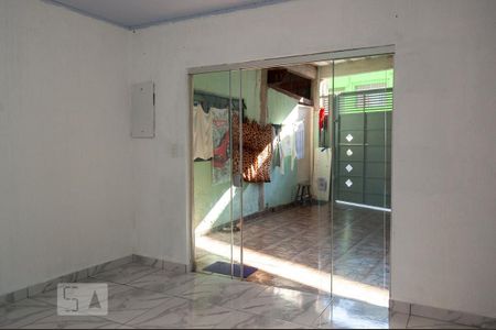 Sala de casa à venda com 1 quarto, 80m² em Vila Carmem, São Paulo