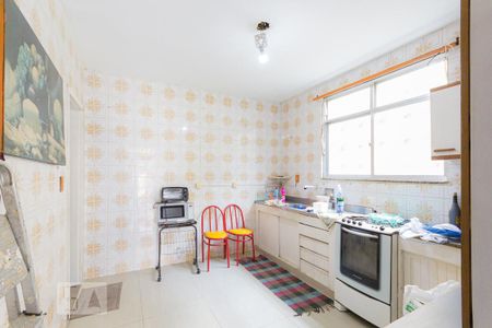 Casa à venda com 750m², 5 quartos e 3 vagasCozinha 1 (1º andar)