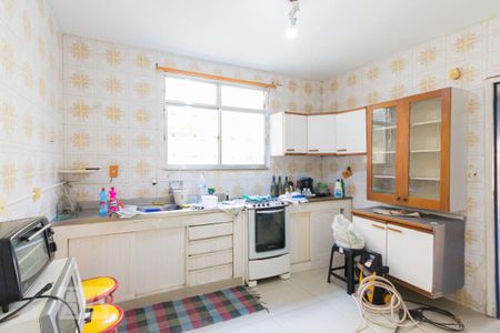 Casa à venda com 750m², 5 quartos e 3 vagasCozinha 1 (1º andar)