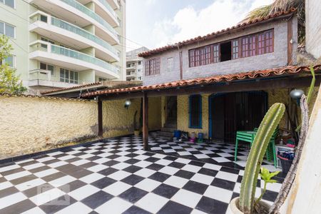 Casa à venda com 750m², 5 quartos e 3 vagasGaragem