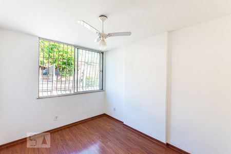 Quarto 1 de apartamento para alugar com 2 quartos, 65m² em Santa Rosa, Niterói
