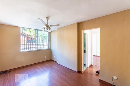 Sala de apartamento para alugar com 2 quartos, 65m² em Santa Rosa, Niterói