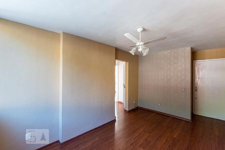 Sala de apartamento para alugar com 2 quartos, 65m² em Santa Rosa, Niterói