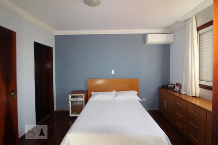 Casa à venda com 282m², 3 quartos e 3 vagasSuite 3