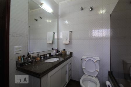 Casa à venda com 282m², 3 quartos e 3 vagasSuite 3 banheiro
