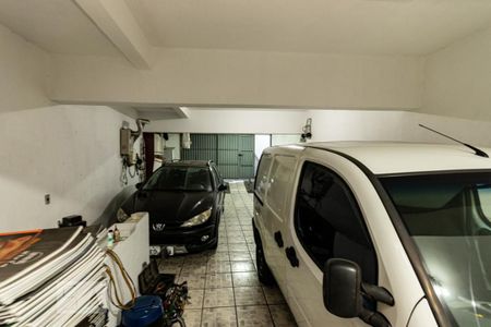 Casa à venda com 150m², 3 quartos e 4 vagas Casa à venda com 150m², 3 quartos e 4 vagasGaragem