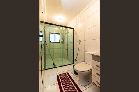 Casa à venda com 150m², 3 quartos e 4 vagas Casa à venda com 150m², 3 quartos e 4 vagasBanheiro do quarto 1