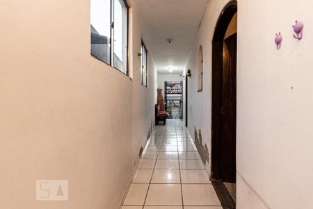Casa à venda com 150m², 3 quartos e 4 vagas Casa à venda com 150m², 3 quartos e 4 vagasCorredor