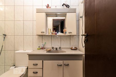 Casa à venda com 150m², 3 quartos e 4 vagas Casa à venda com 150m², 3 quartos e 4 vagasBanheiro do quarto 1