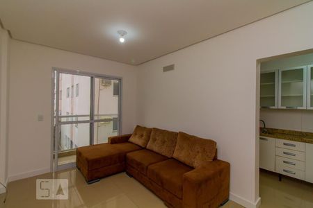Sala de apartamento para alugar com 2 quartos, 85m² em Barreiros, São José