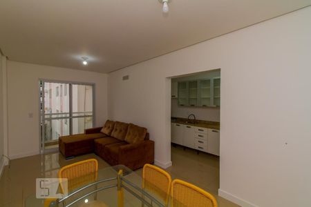 Sala de apartamento para alugar com 2 quartos, 85m² em Barreiros, São José
