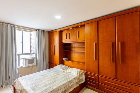 Quarto 2 de apartamento à venda com 2 quartos, 70m² em Piratininga, Niterói