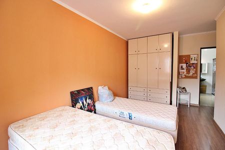 Casa à venda com 340m², 4 quartos e 4 vagasQuarto 2 - Suíte