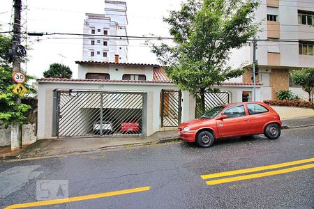 Casa à venda com 340m², 4 quartos e 4 vagasFachada