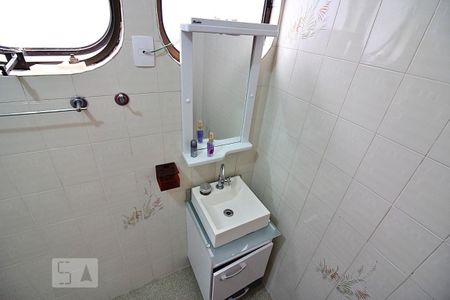 Casa à venda com 340m², 4 quartos e 4 vagasBanheiro Social