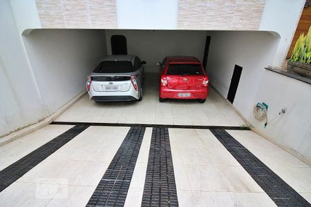 Casa à venda com 340m², 4 quartos e 4 vagasGaragem