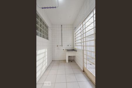 Casa à venda com 360m², 3 quartos e 6 vagasLavanderia