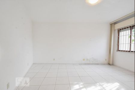 Casa à venda com 360m², 3 quartos e 6 vagasSuíte 01