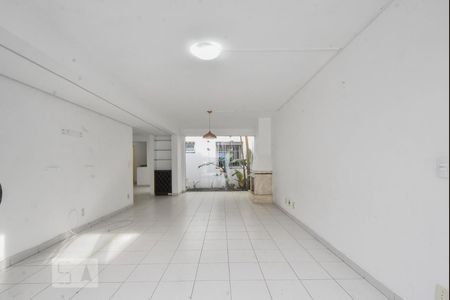 Casa à venda com 360m², 3 quartos e 6 vagasSala 01