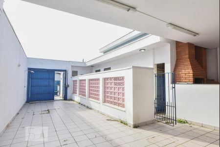 Casa à venda com 360m², 3 quartos e 6 vagasCasa externa