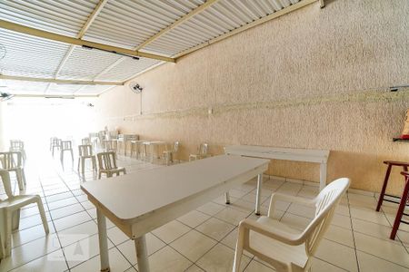 Apartamento à venda com 69m², 3 quartos e 1 vaga Apartamento à venda com 69m², 3 quartos e 1 vagaÁrea comum - Salão de festas e Churrasqueira