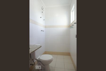 Casa à venda com 65m², 2 quartos e 4 vagasBanheiro da Suíte 2